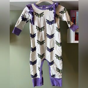 Monica + Andy Purple and White Bat Print Baby Girl Romper Snap One Piece - EUC